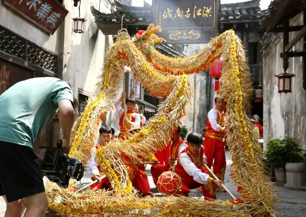 草龙飞舞，进央视