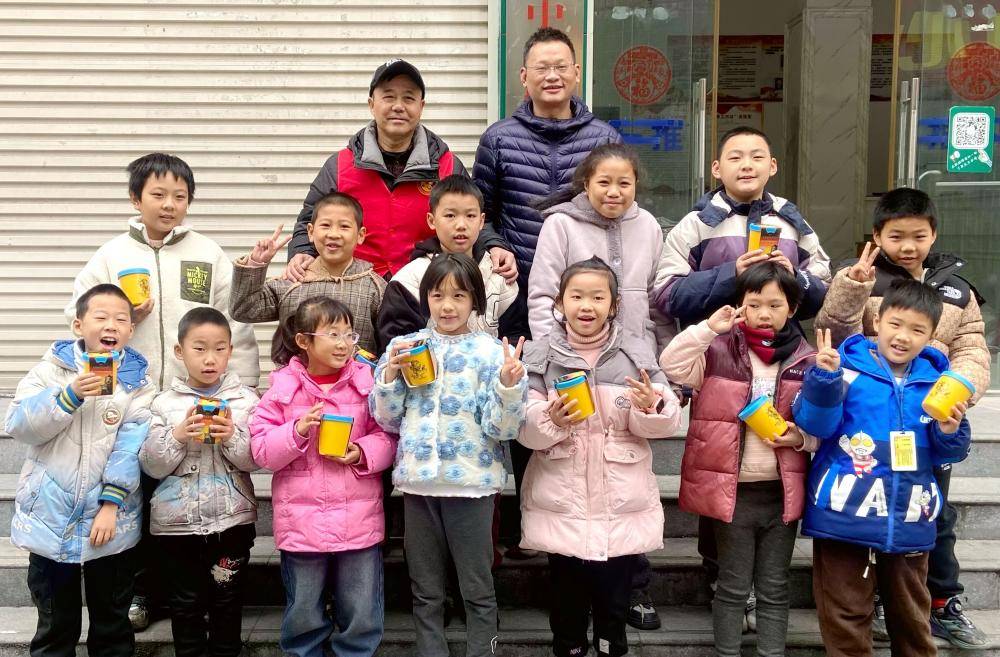 洪江区中山路社区开展“五防”安全教育课堂，守护儿童平安成长