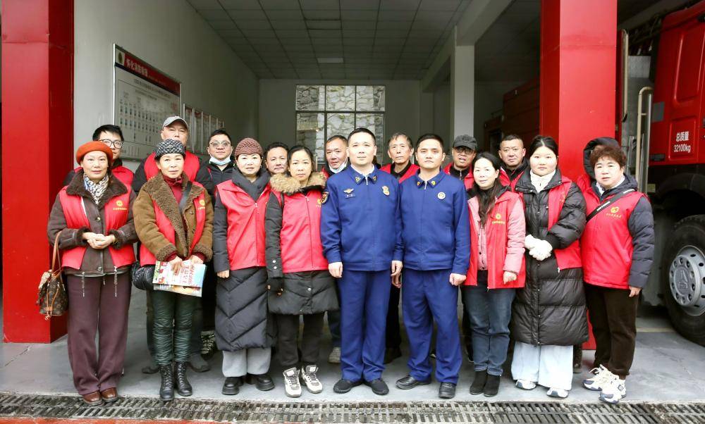 入户宣传消防知识，确保人民群众生命财产安全