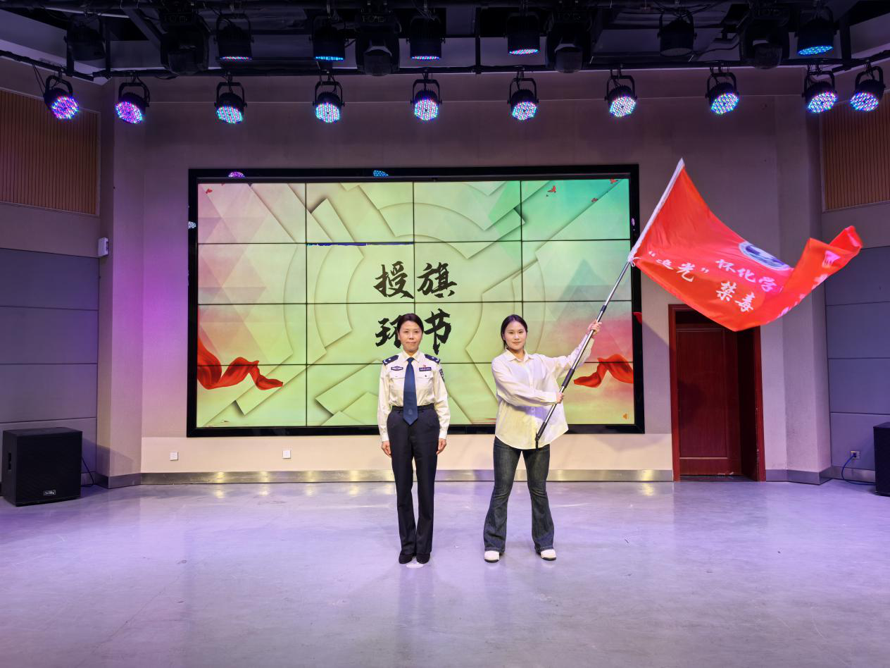 艰苦一卡通.png