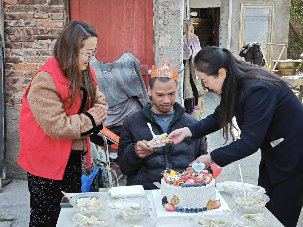 暖心家园共筑希望 温情生日携手同行