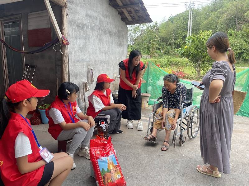 情暖中秋，爱满人间—志愿者走访慰问困境残疾家庭