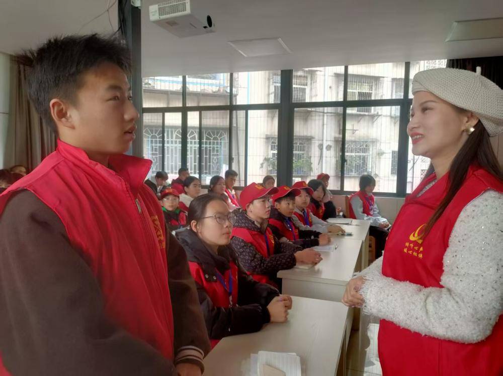 解锁情绪密码 家校社共筑心理防线