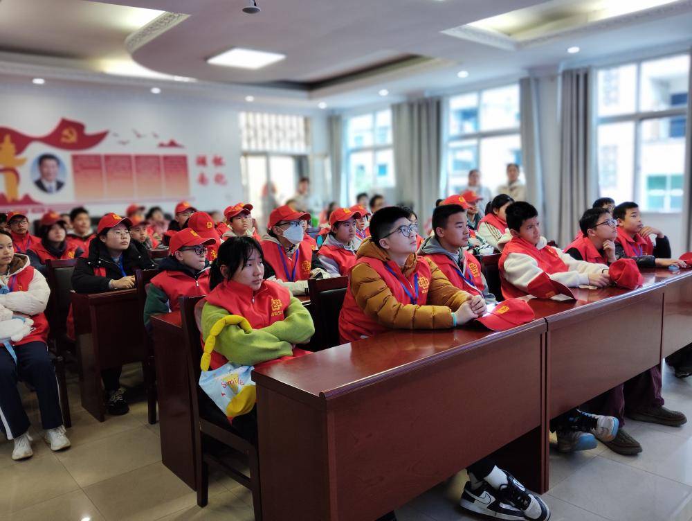  弘扬雷锋精神，做诚信助人好少年 ——雷锋青少年大讲堂