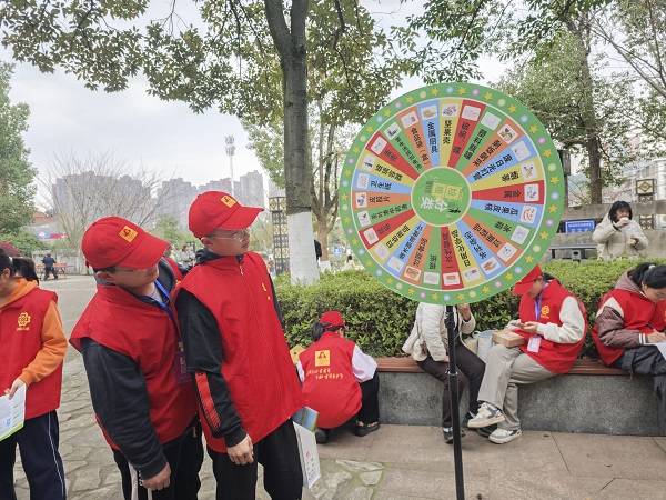 学雷锋，趣分类：青少年用小游戏开启环保新征程