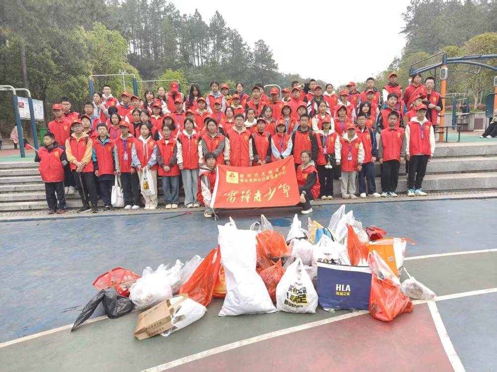环保卫士“垃圾分类”：雷锋青少年在行动