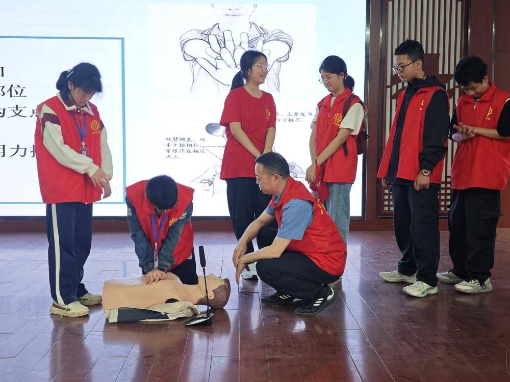心肺复苏知识普及，让生命“不打烊”