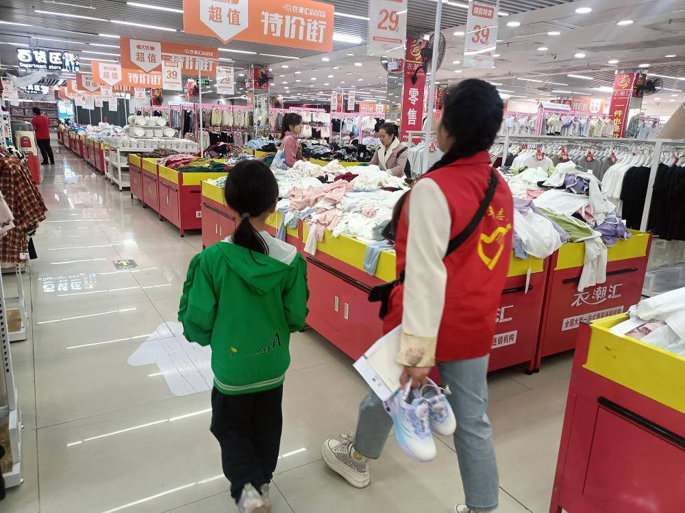 微光成炬，爱暖童心｜“支付宝公益” 为侗乡“逆风宝贝”礼包发
